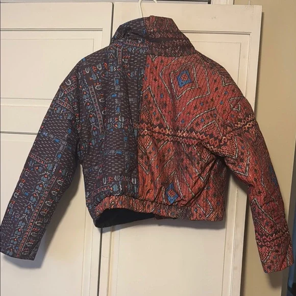 Patterned Women's Jacket - Red and Blue - Picture 3 of 3